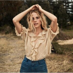 Doen Cream Ruffle Blouse